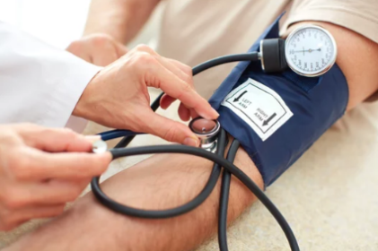 misurazione pressione arteriosa
